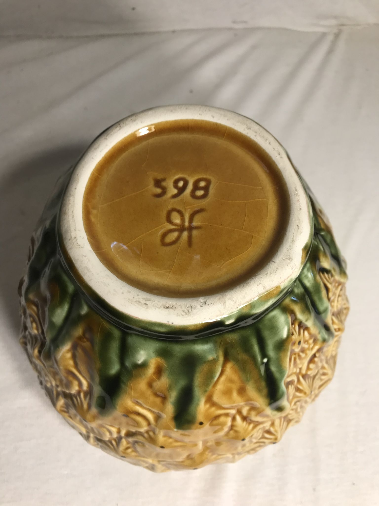 Cache pot