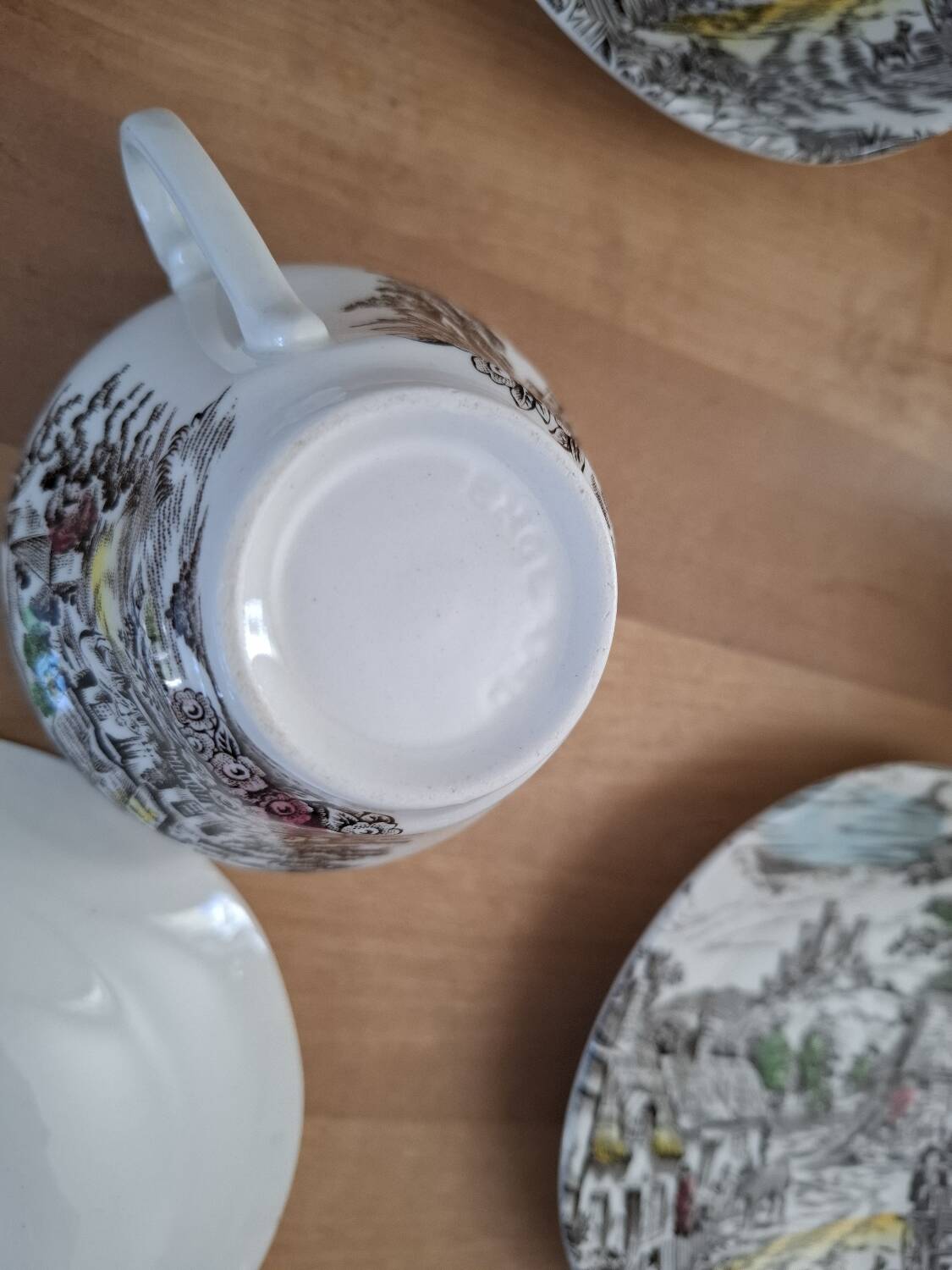 Tasses et soucoupes wedgwood england