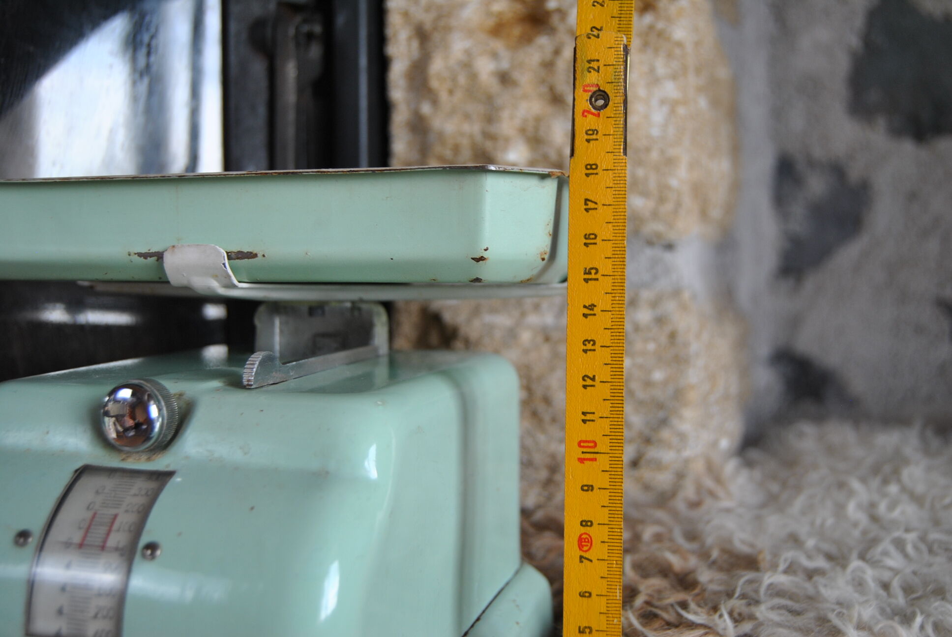 Household scale in water green metal Perca 50s