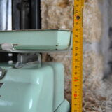 Household scale in water green metal Perca 50s