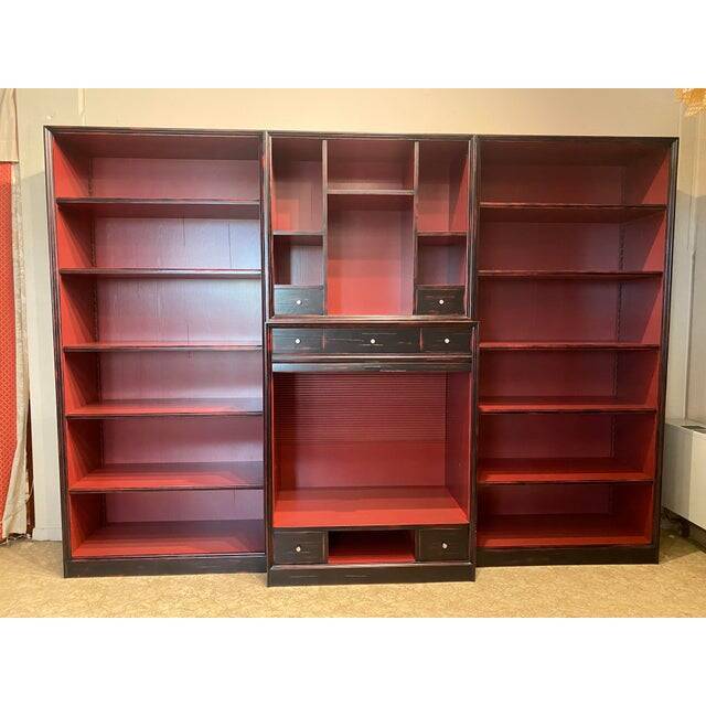 1980s classic bookcase of high italian craftsmanship from the 80s with tv shelf or bar