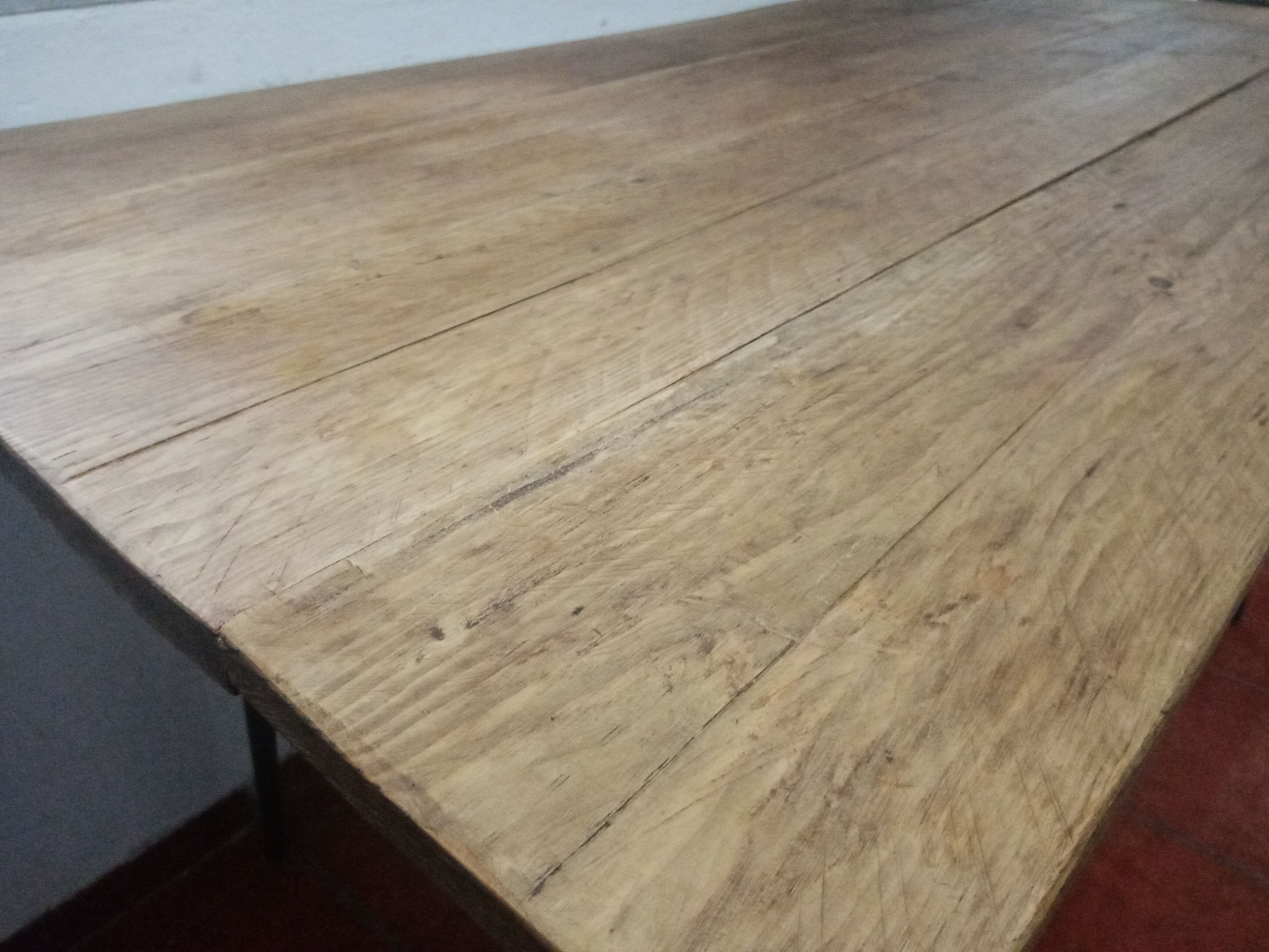 Table workshop footing vintage steel tray planks wood planks