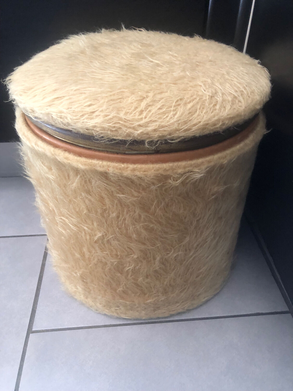 Pouf moumoute vintage