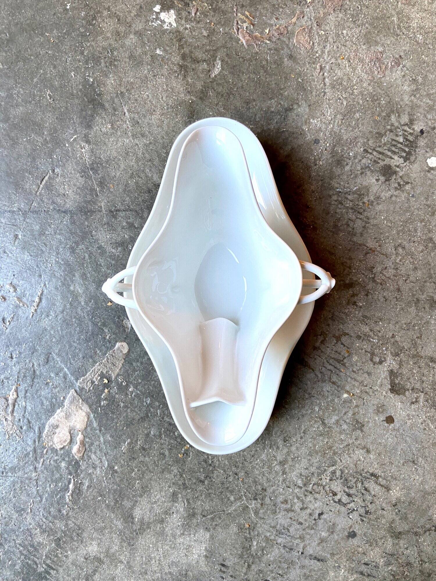 Saucière en porcelaine blanche