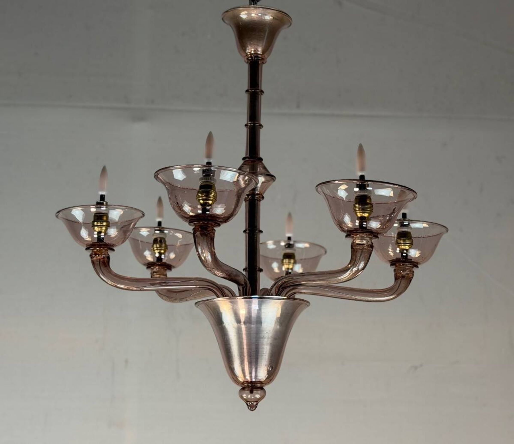 Venetian lustre made of Murano glass in amethyst colour, circa 1920.