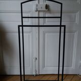 Valet de chambre en métal noir