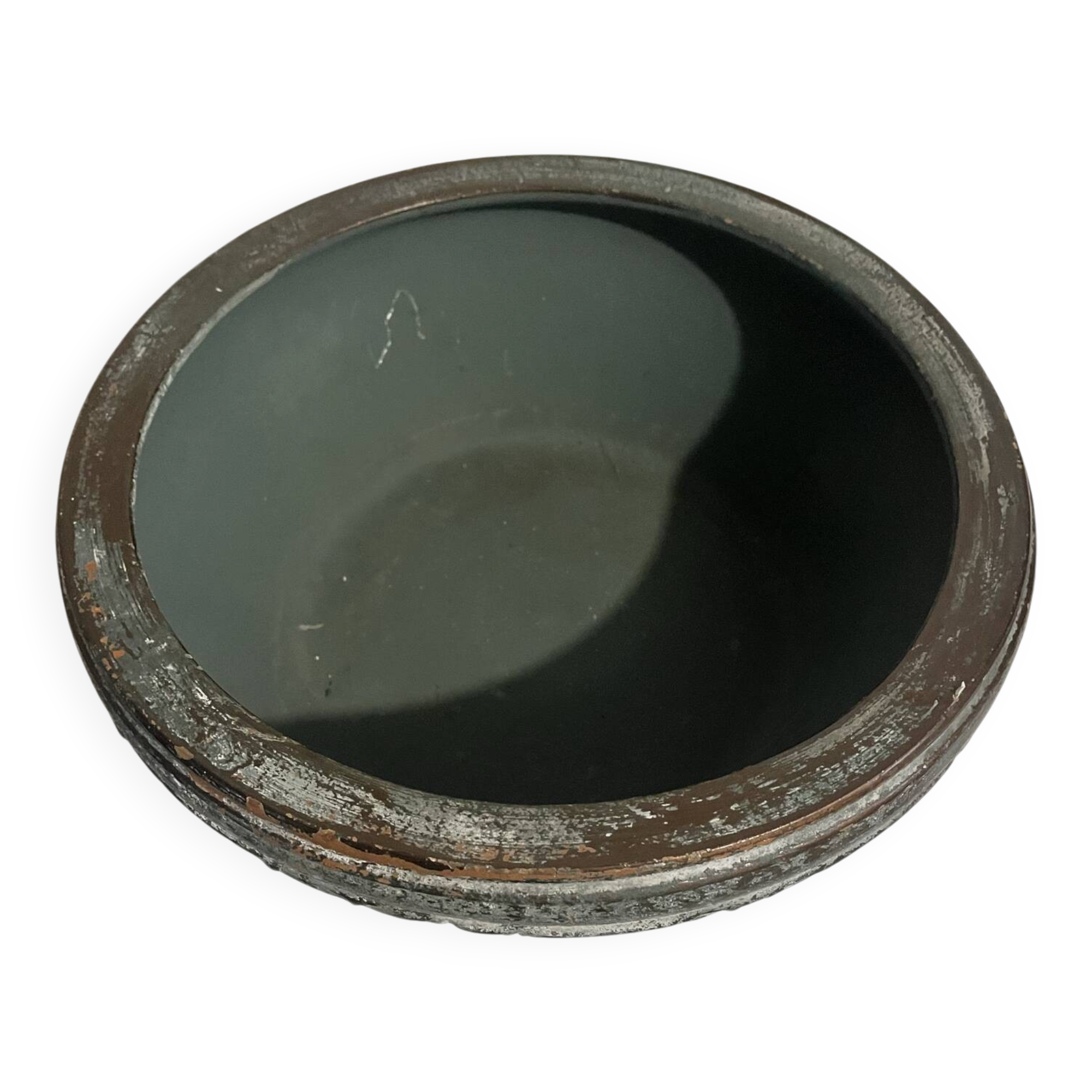 Large ceramic bowl for holding items in the Fat Lava style.