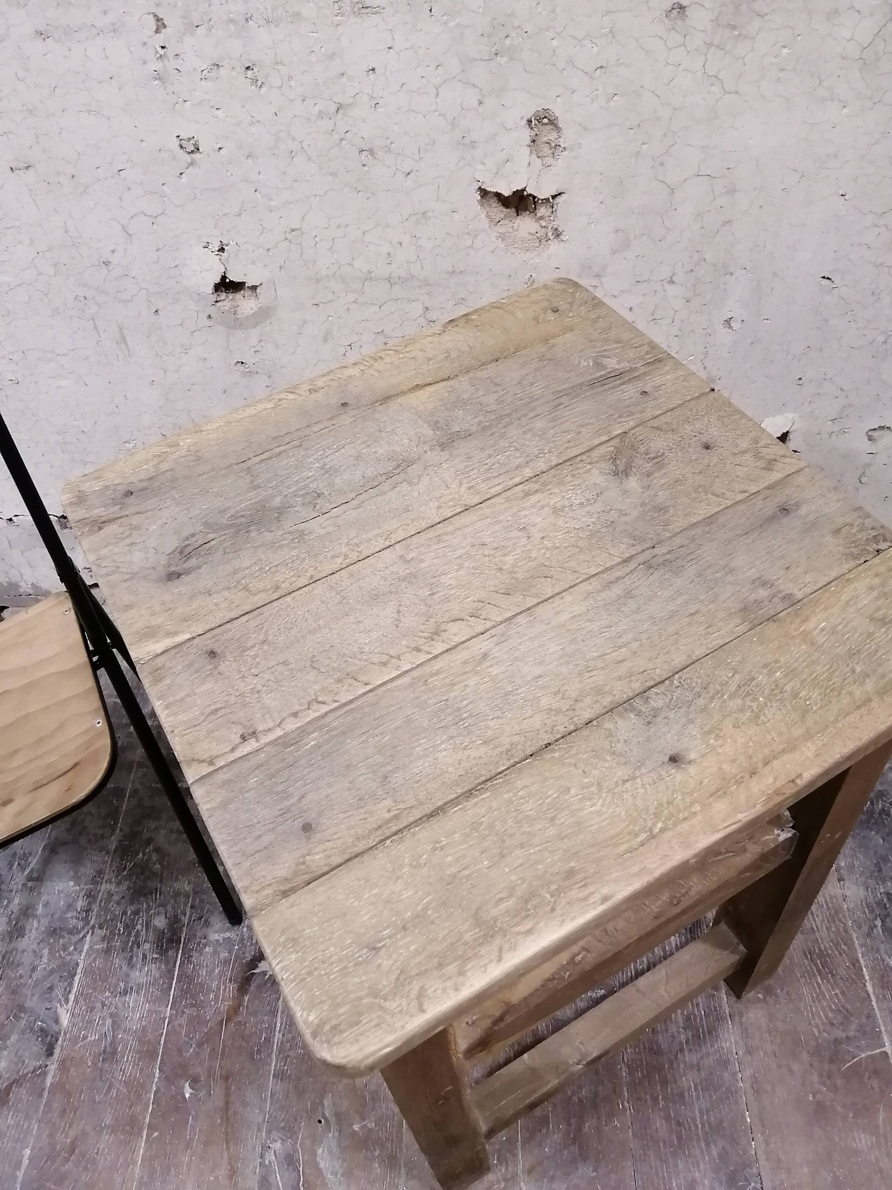 Old square workbench