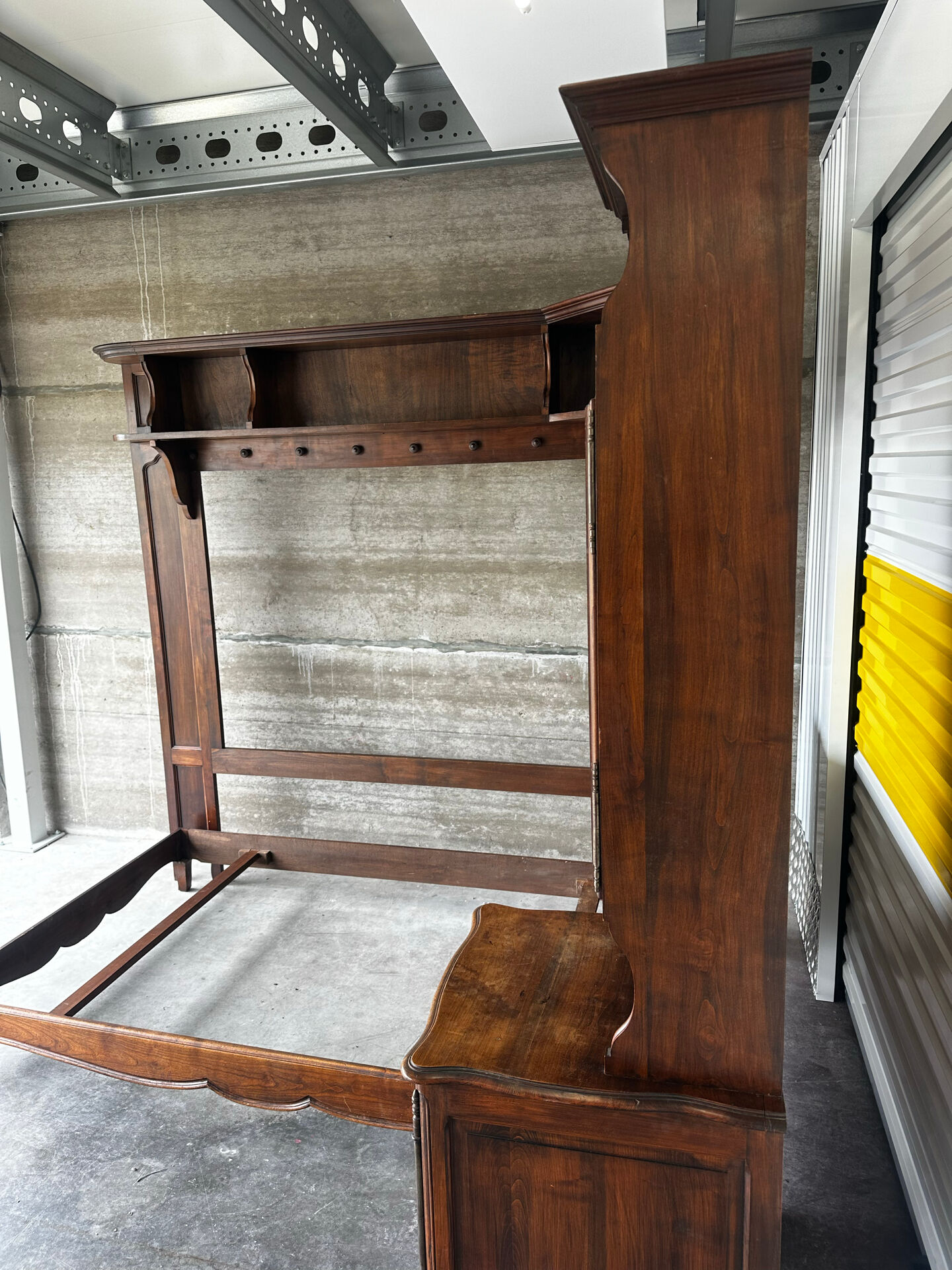 Solid wood bookshelf - French work from the 1950s