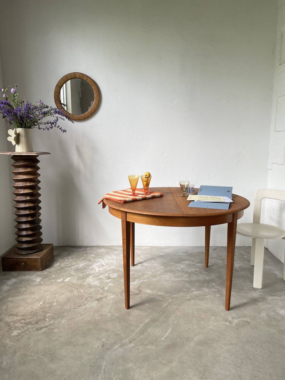 Scandinavian round teak table with extension