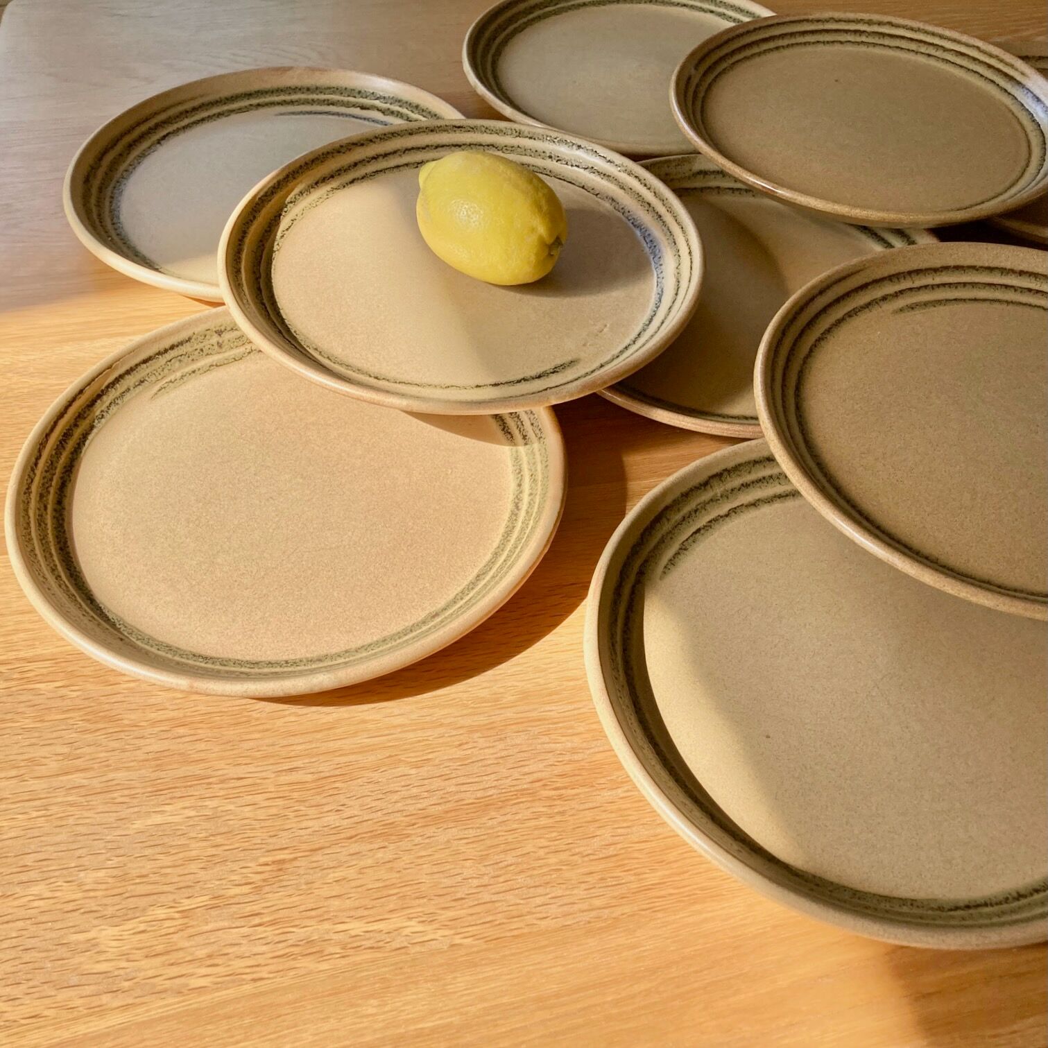 10 flat stoneware plates