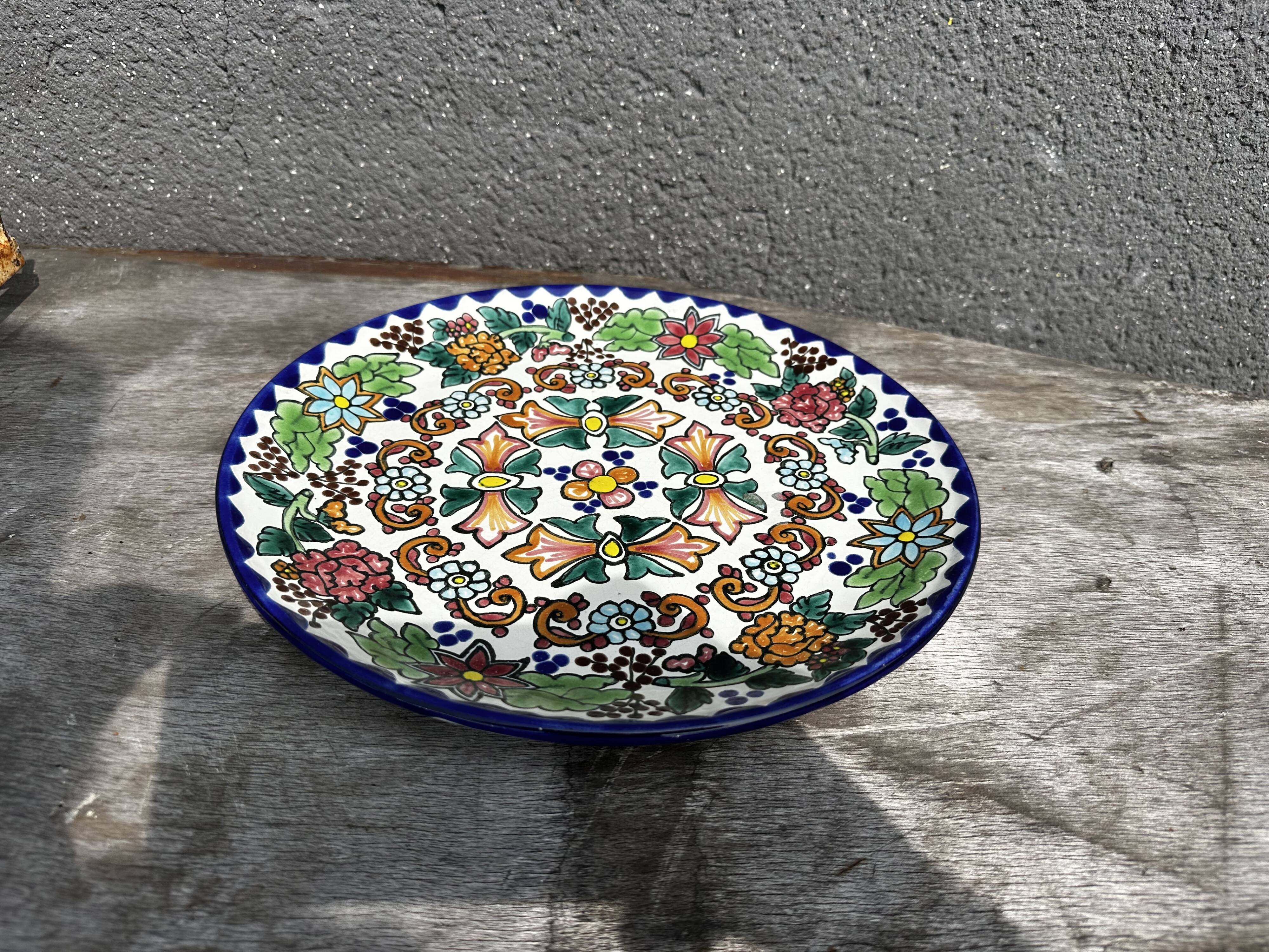 Talavera Dish - Vintage Mexican Ceramic - Diameter 29 cm