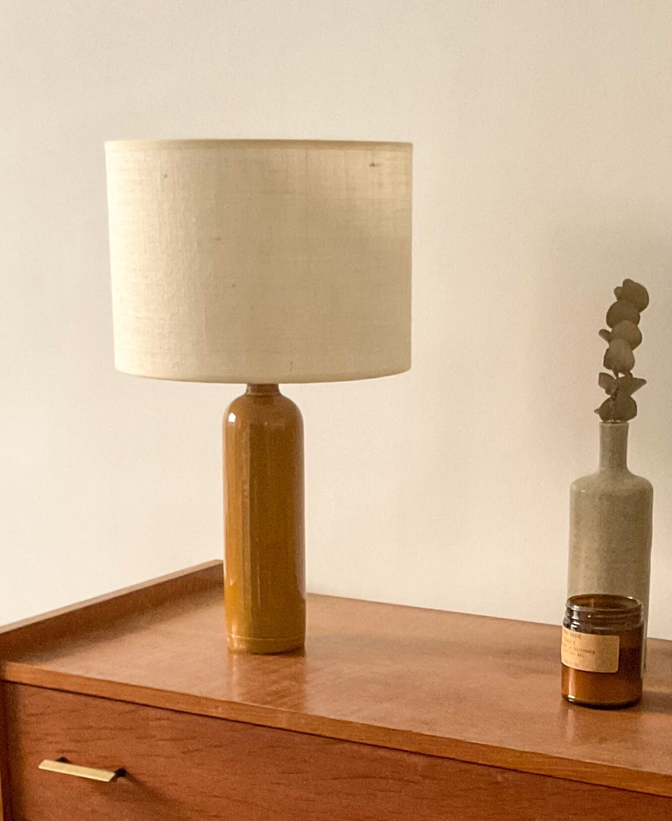 Stoneware and burlap lamp