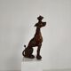 Statue de lévrier en bois sculpté à la main - XXe siècle