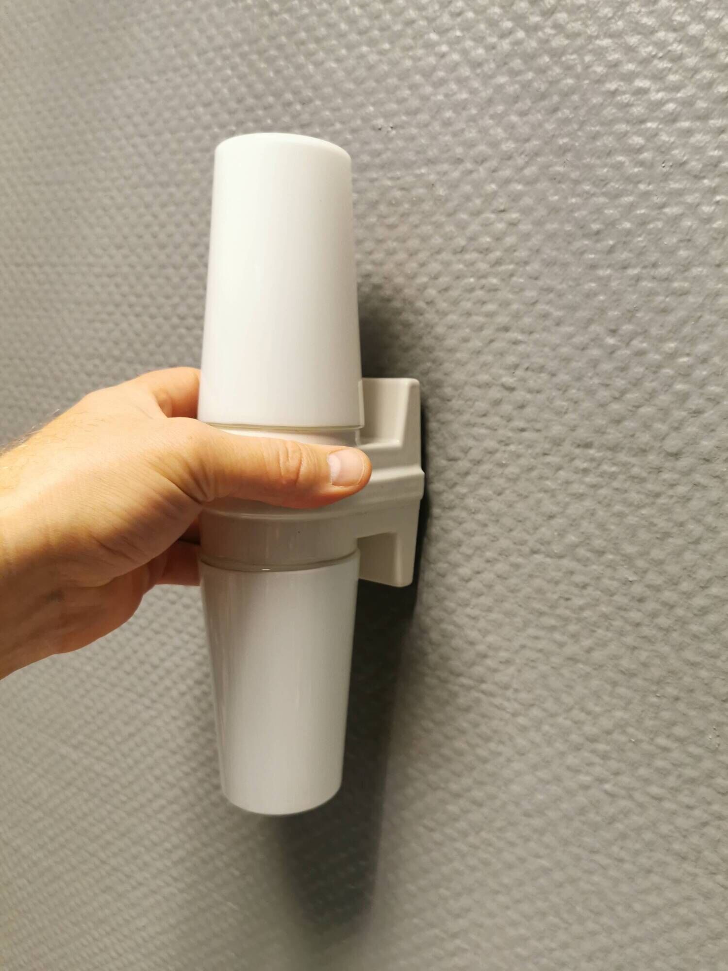 Bathroom/wall lamp designed by sigvard bernadotte for ifö sweden, model 6060. Estimated 1970-80s