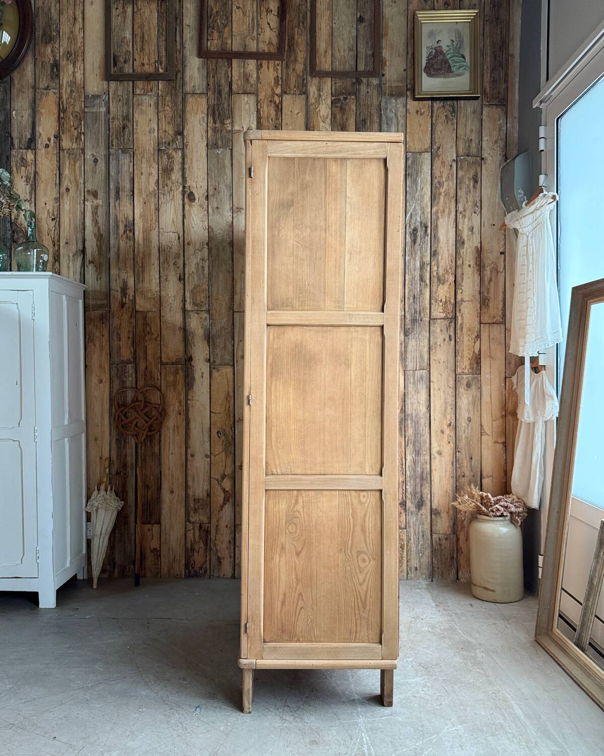 Armoire parisienne en hêtre (rénovée)