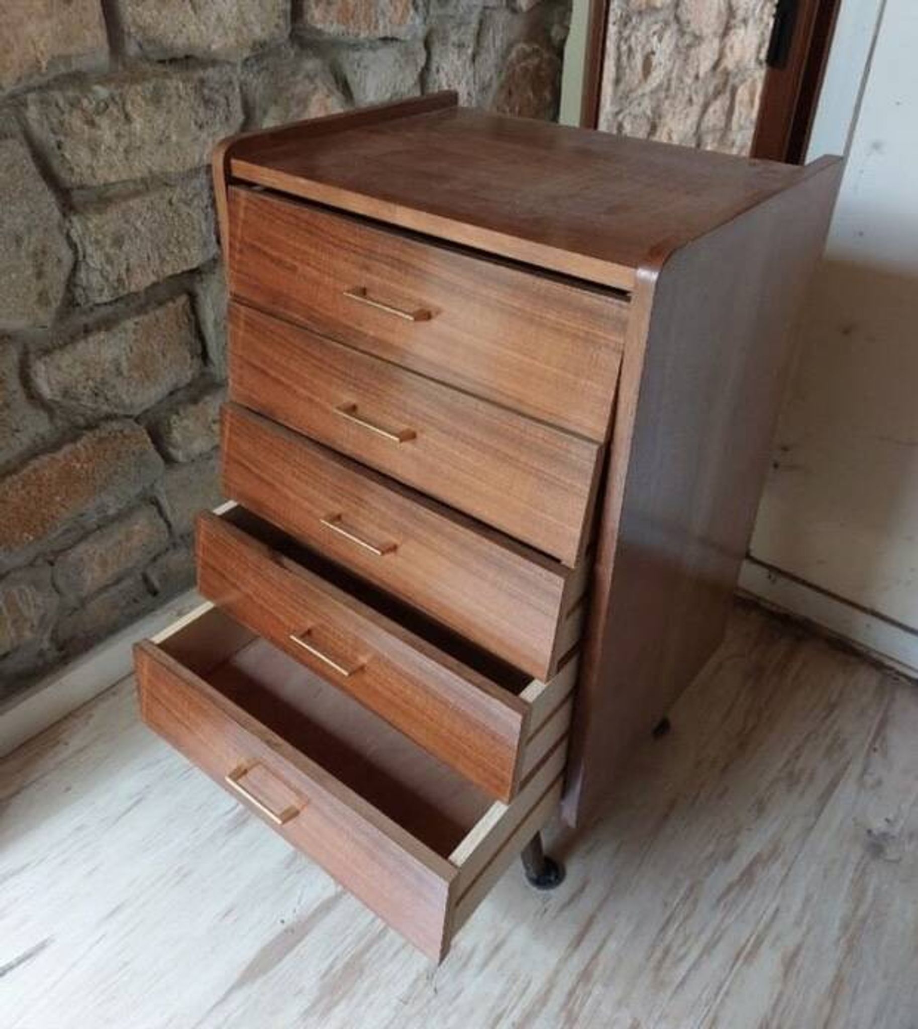 Chest of drawers with 5 drawers from the 1950s