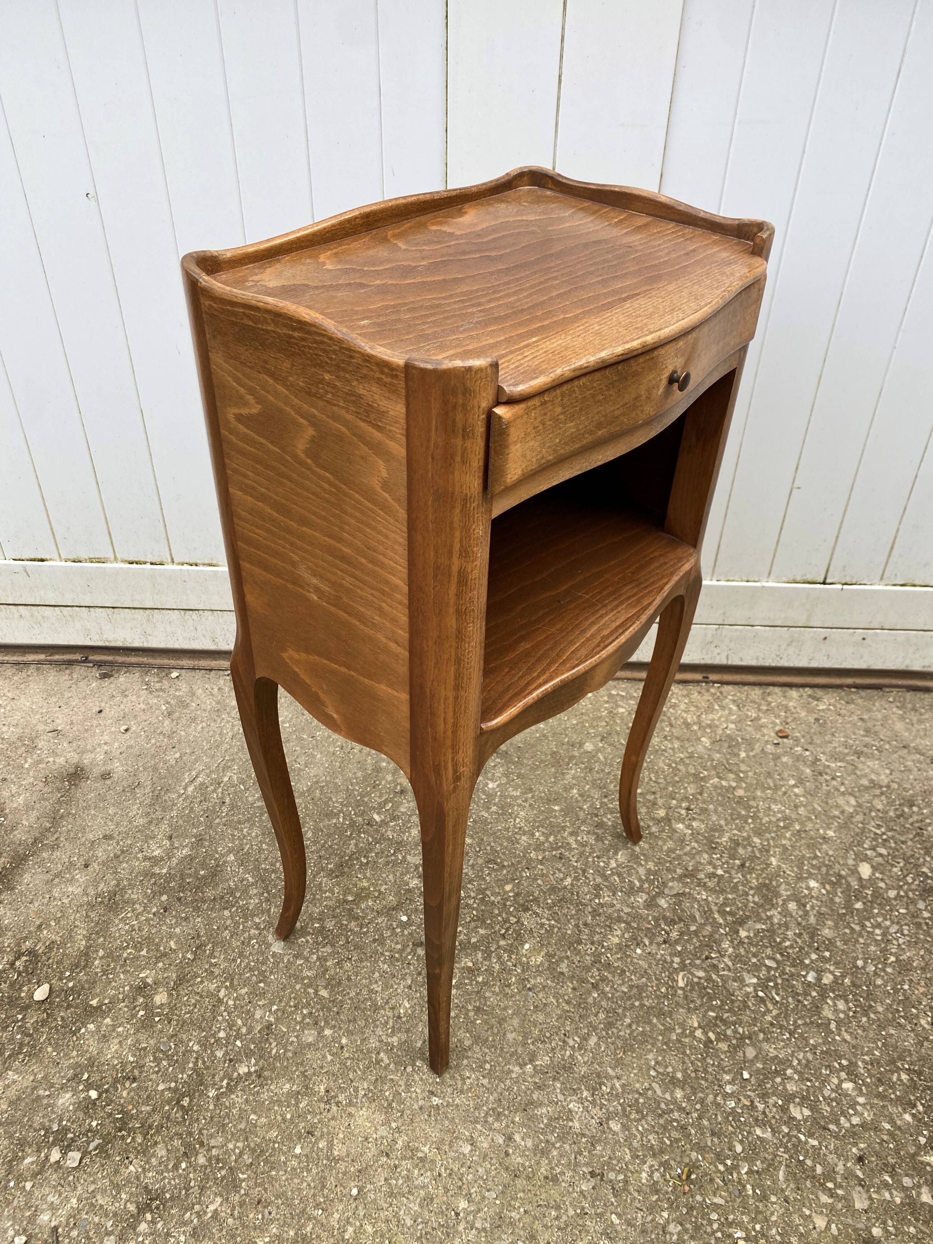 Louis XV style bedside table with 1 drawer