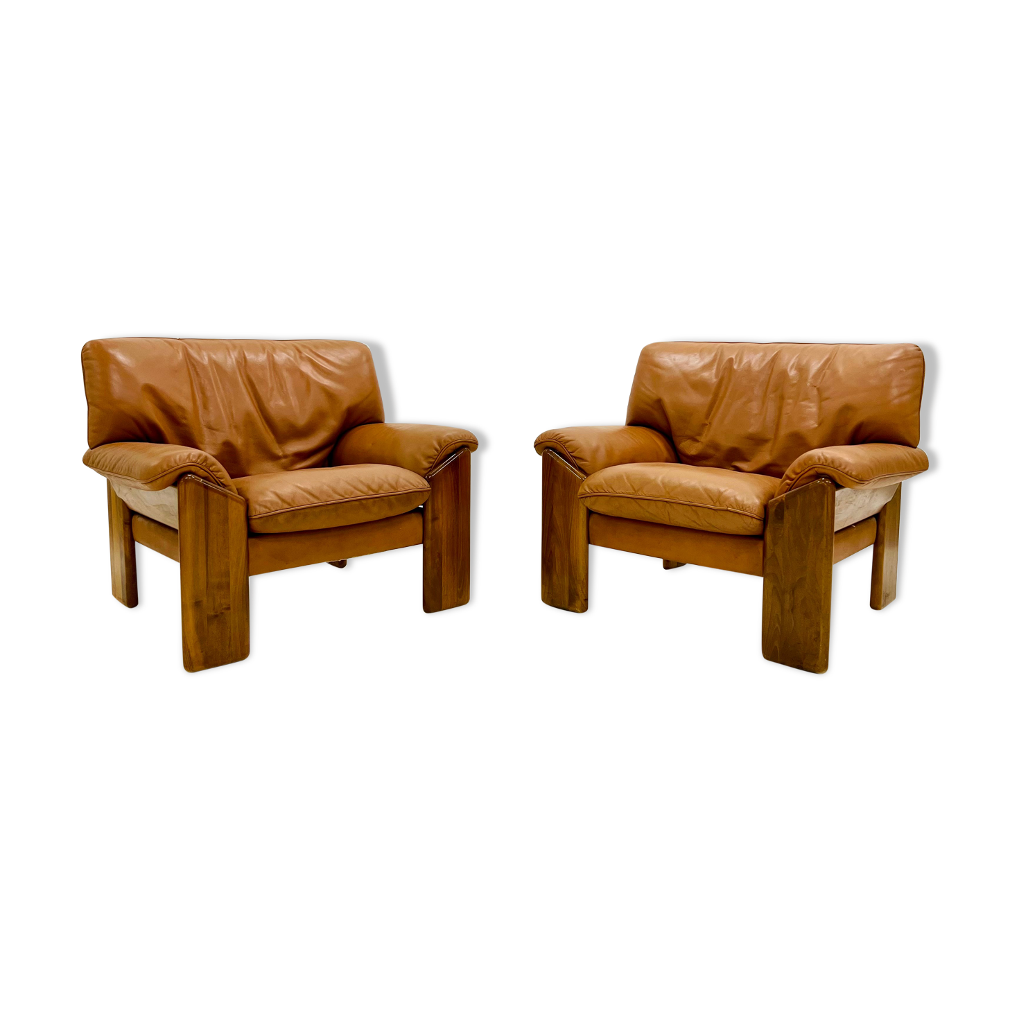 Pair of leather armchairs by Sapporo for Mobil Girgi, italy 1970s
