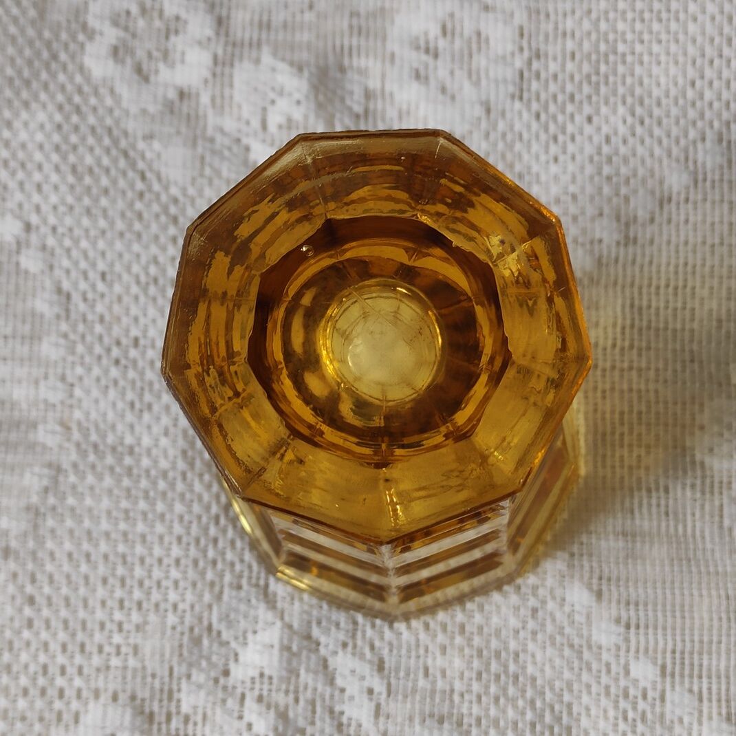 Art Deco vase honey