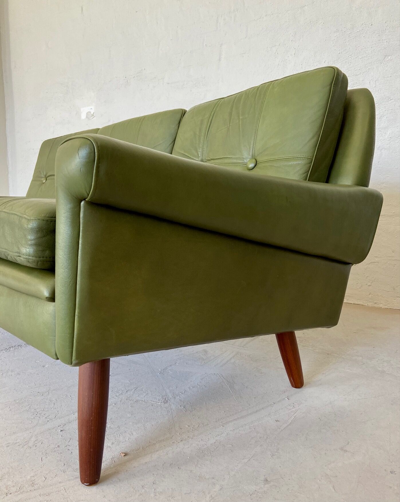 Vintage Danish mid-century Svend Skipper 3 person sofa in olive green leather 1965
