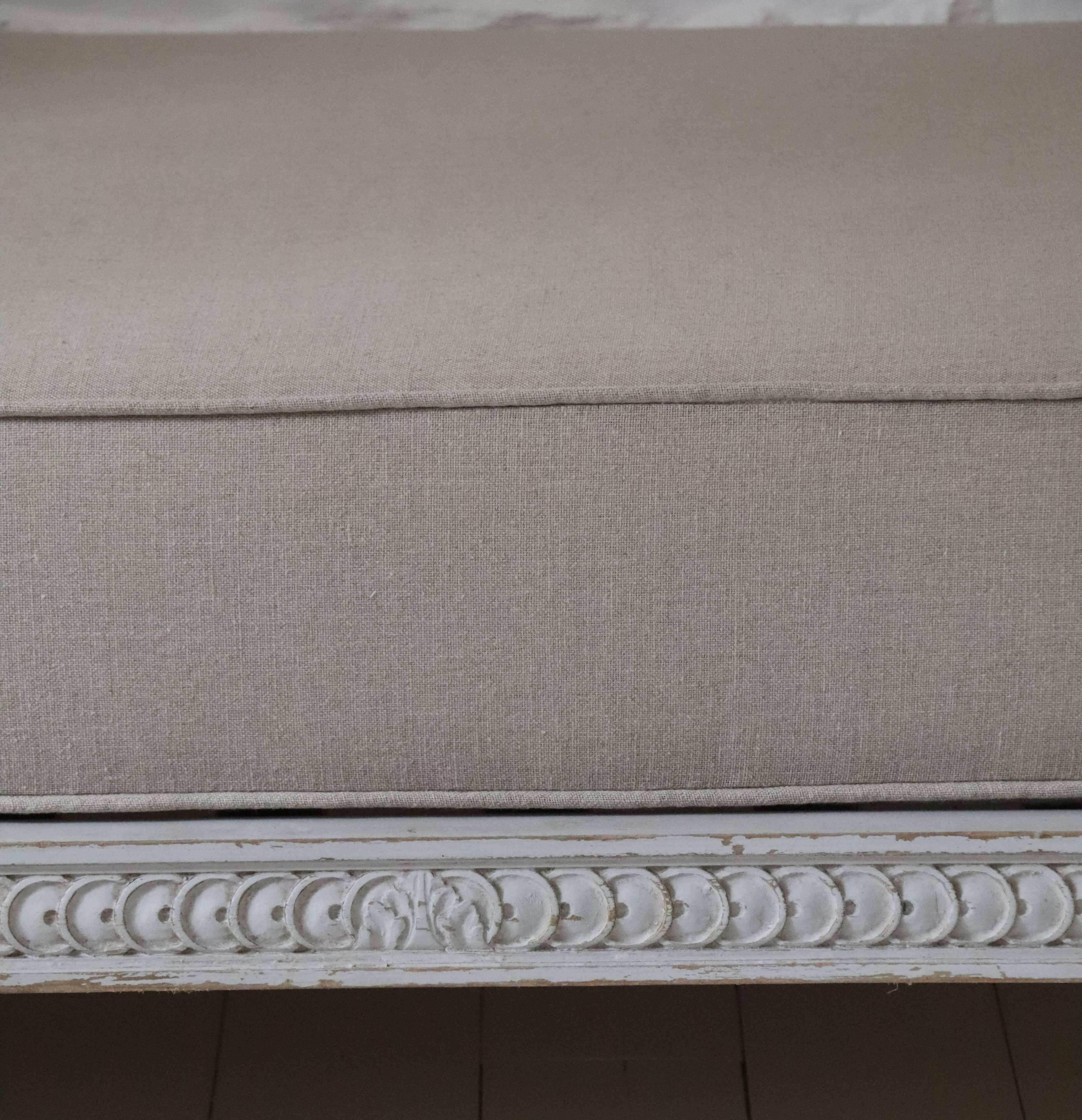 Resting bed - Louis XVI style bench reupholstered in linen