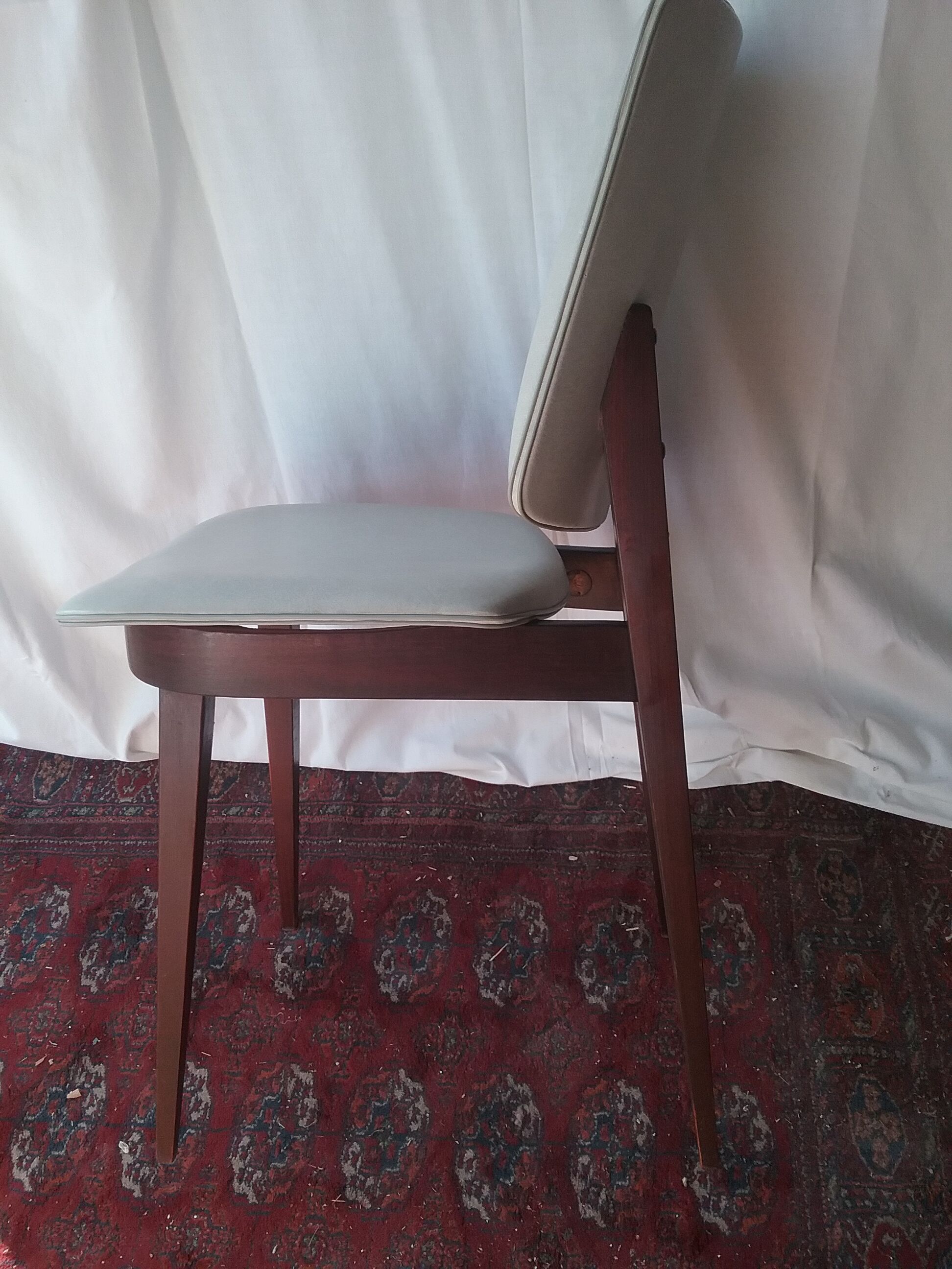 4 vintage chairs