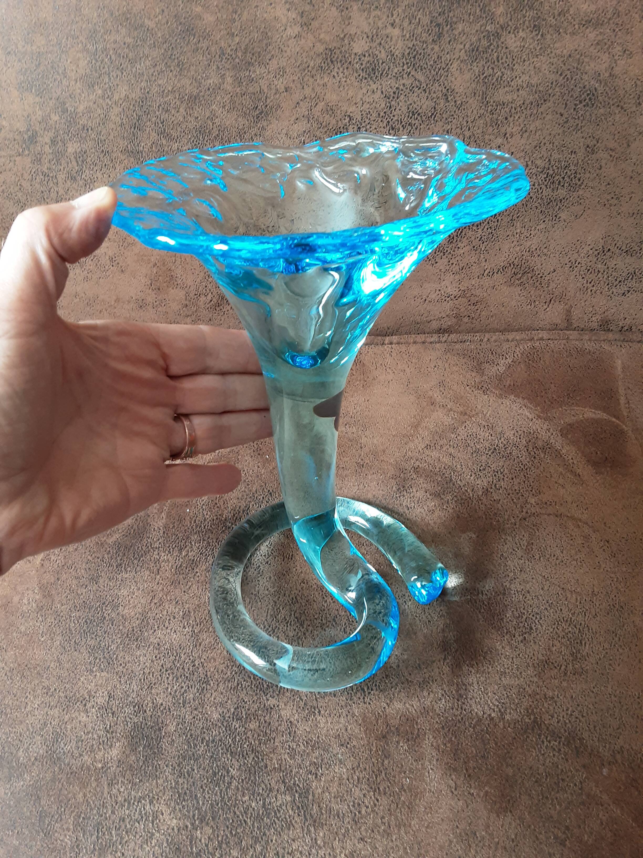 Swirling glass vase