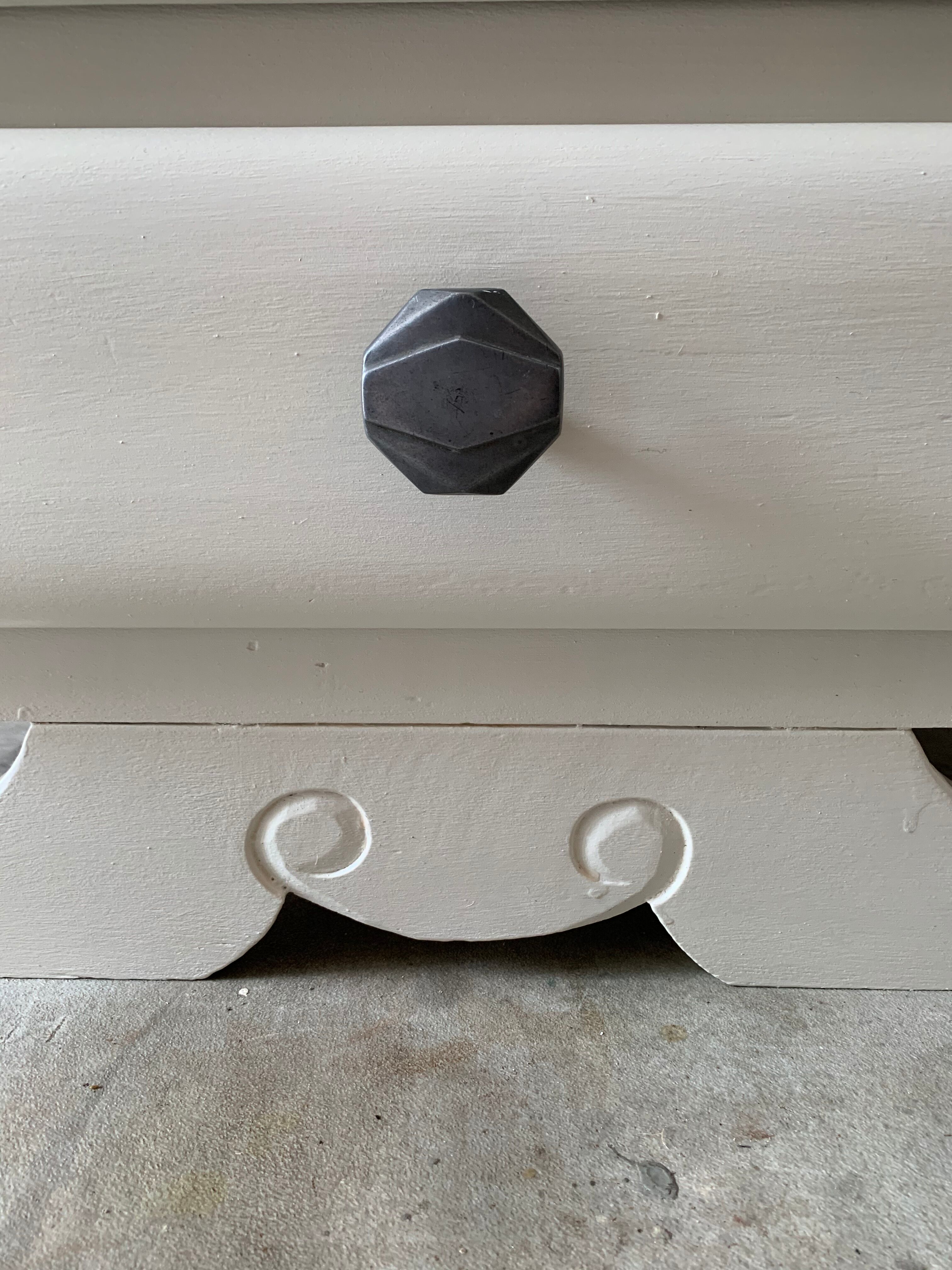 Art deco cloth maker