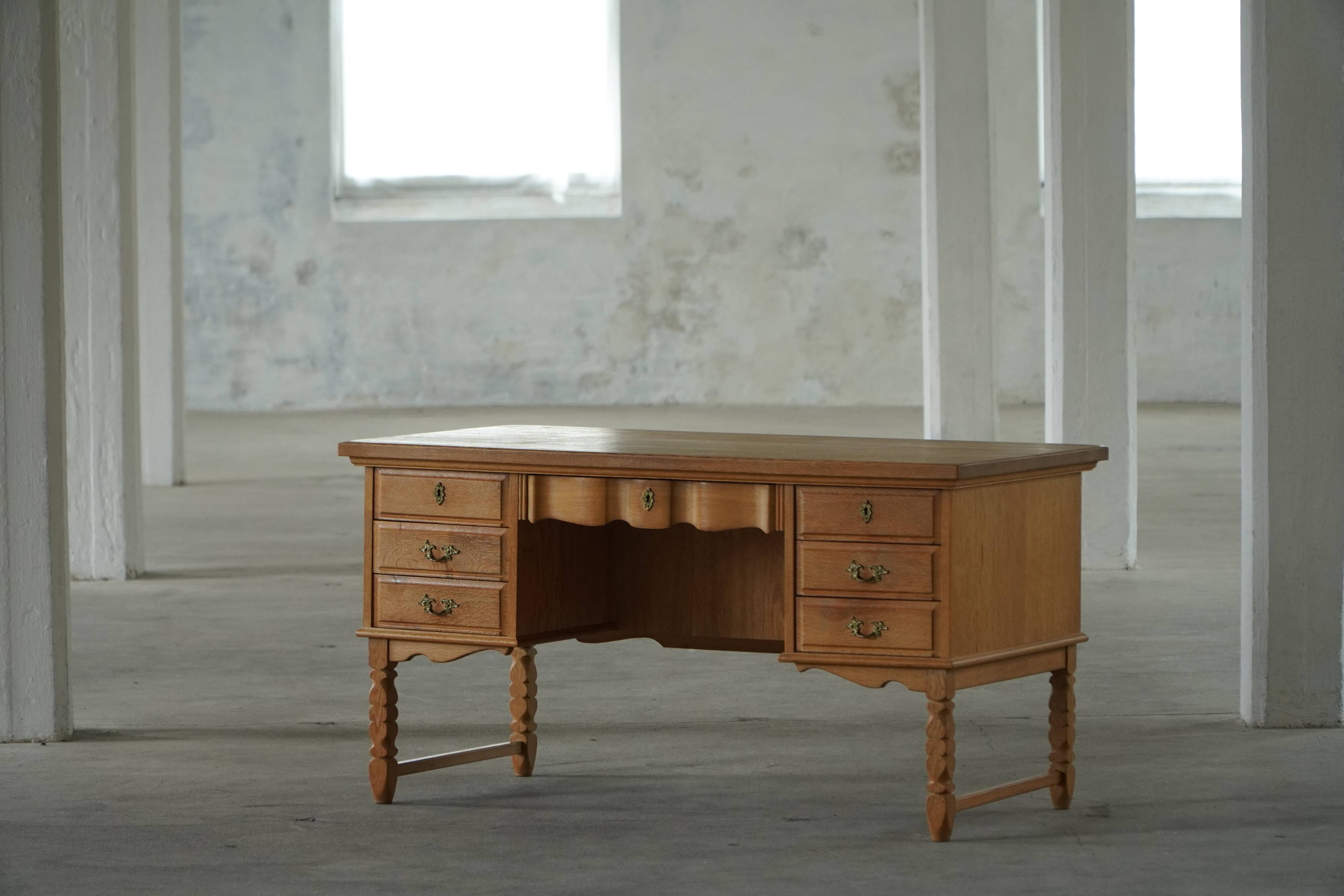 Bureau d'écriture danois de style « Mid-Century Modern », en chêne, de Henning Kjærnulf, 1960