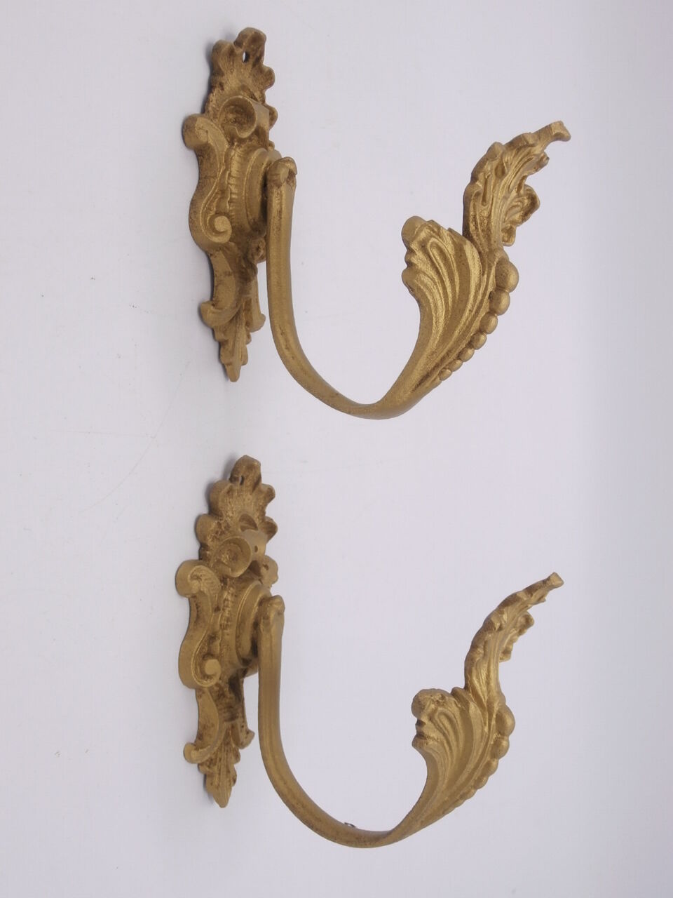 Pair of hooks