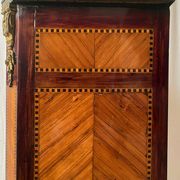Elegant Louis XVI style chest of drawers, late 19th century