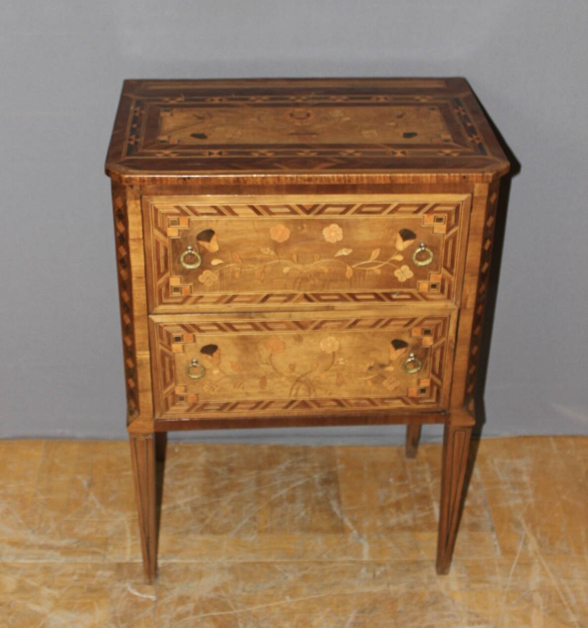 Commode italienne en Marqueterie début XIX