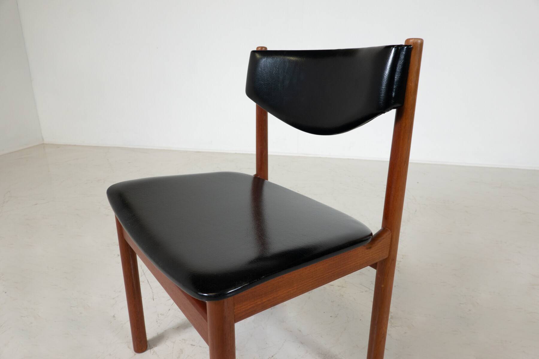 Mid-Century Modern Set of 6 Scandinavian Chairs, 1960s