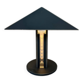 Lampe de table en acier