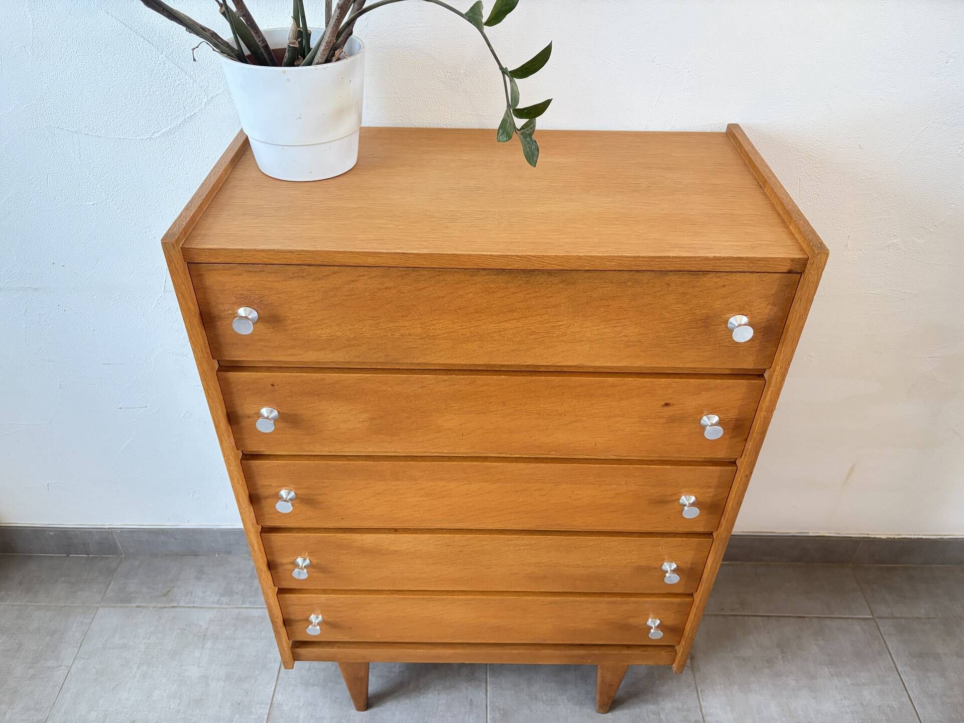 Scandinavian vintage chest of drawers / dresser
