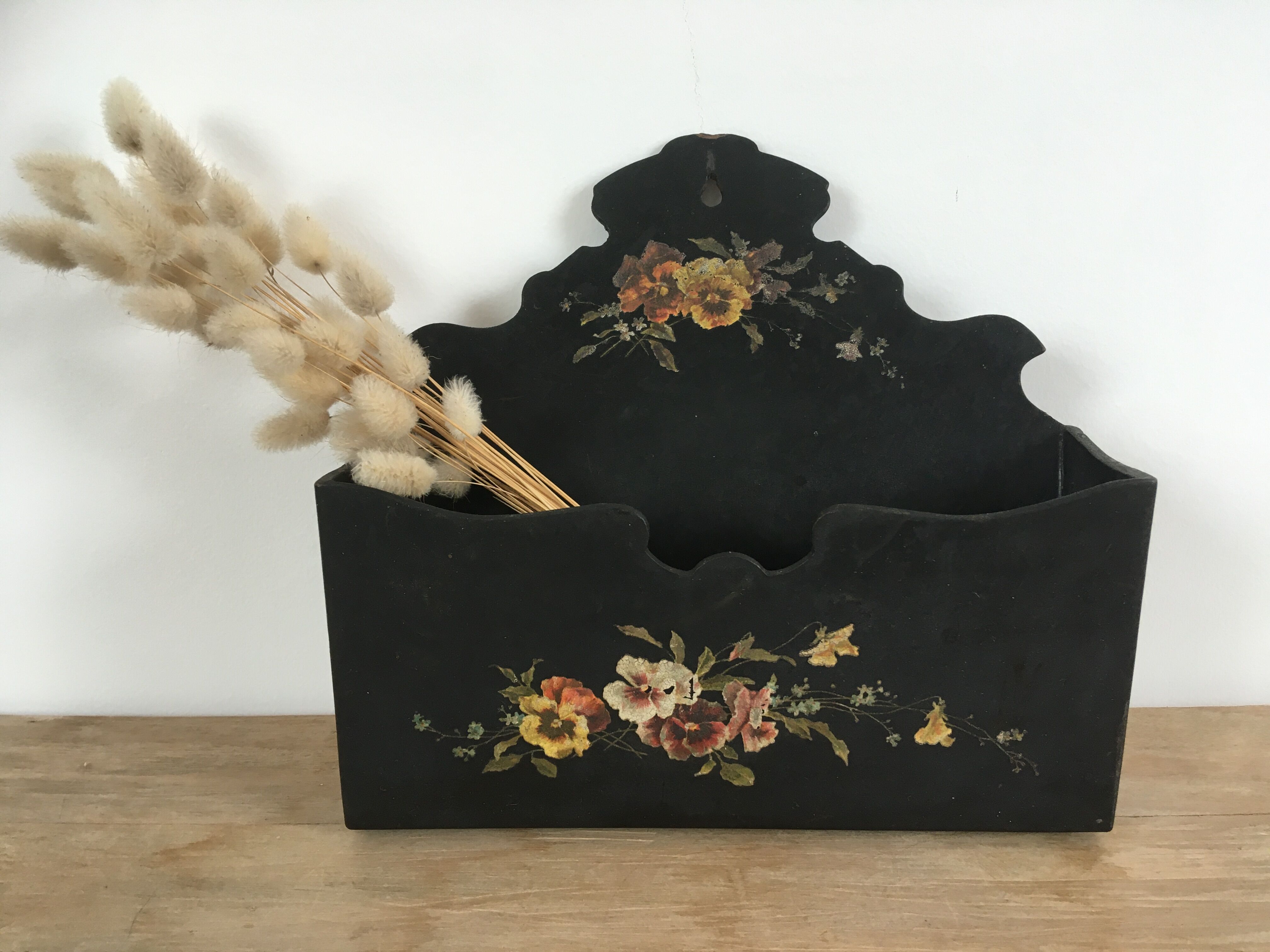 Napoleon III mail rack in boiled cardboard