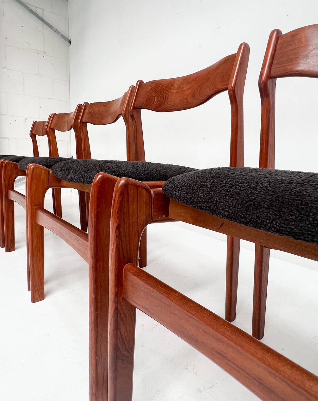 Re upholstered set of 6 design chairs by Burchardt Nielsen, 1960s
