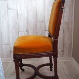 Chaise ancienne capitonnée Style Régence - Structure bois et rembourrage en crin –  Couleur moutarde