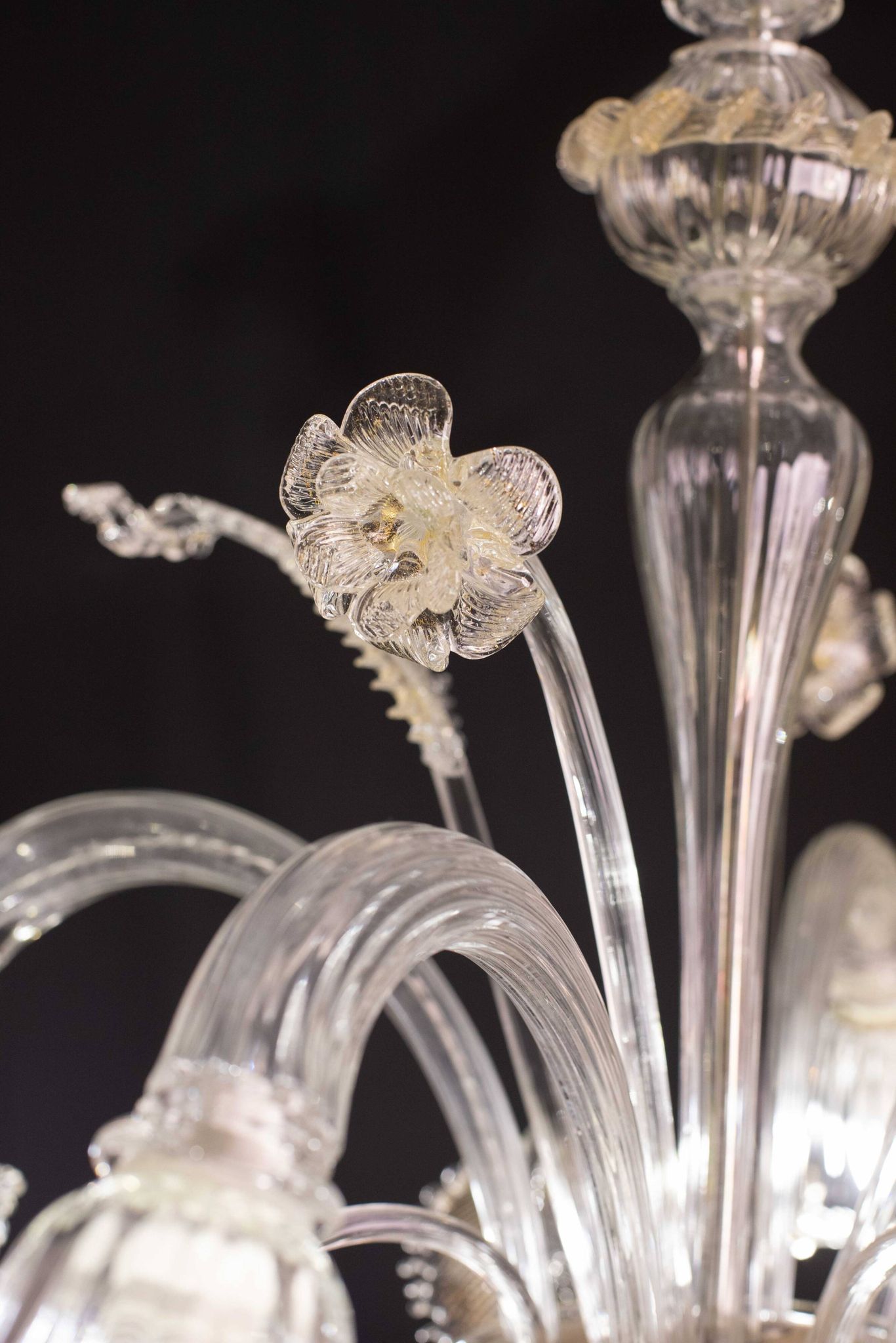 Charming vintage Venetian chandelier, transparent and gold Murano glass, 1970s