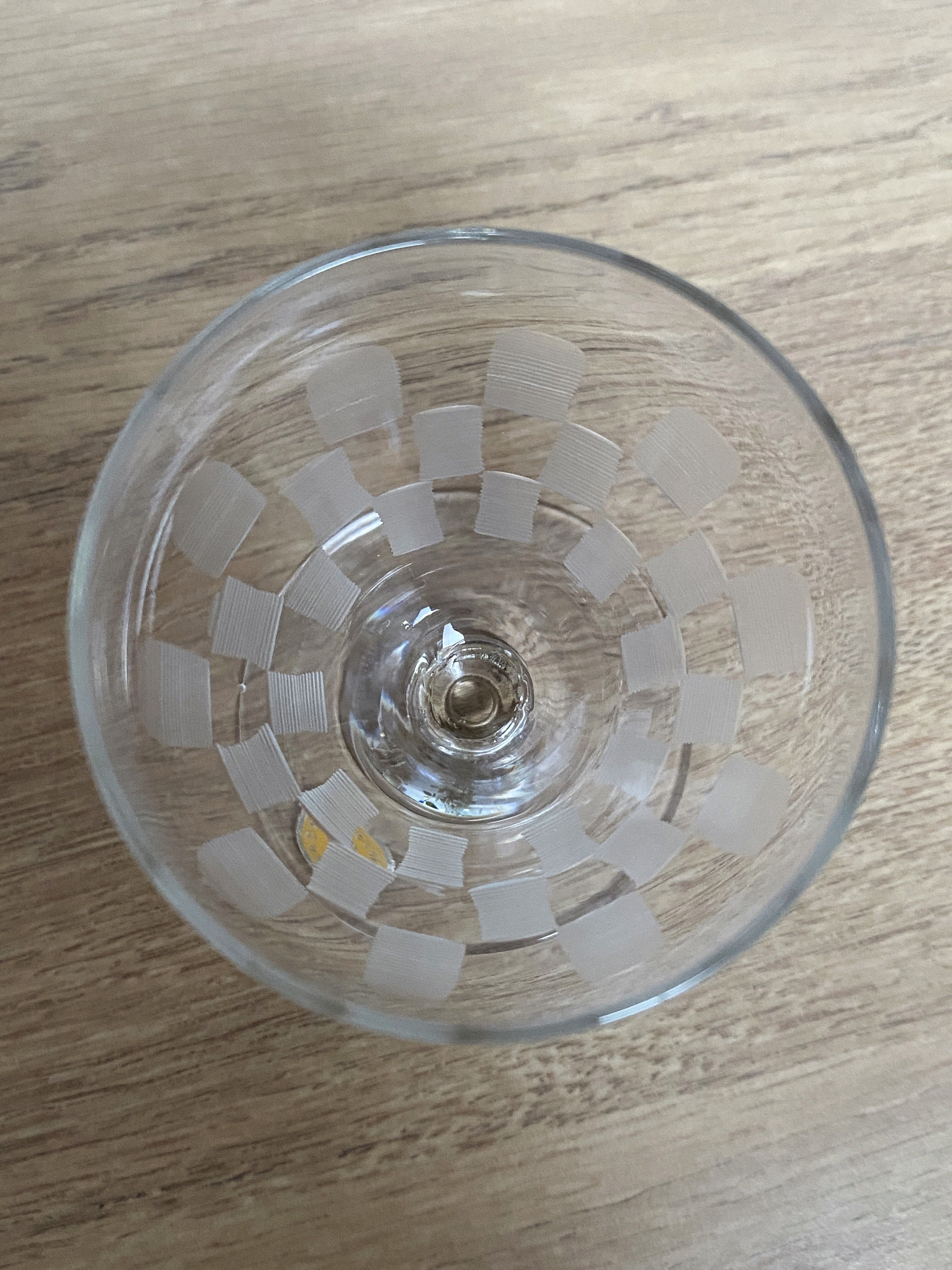 Set of 6 engraved wine glasses