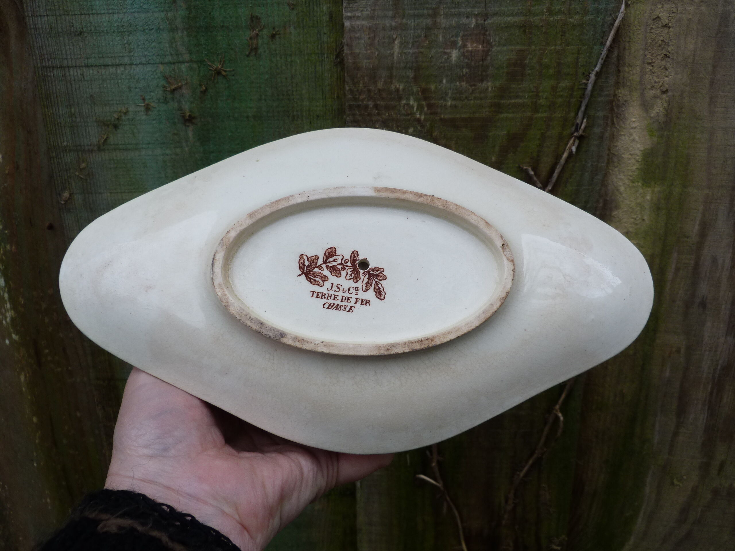 Saucière Terre de fer motif hunting