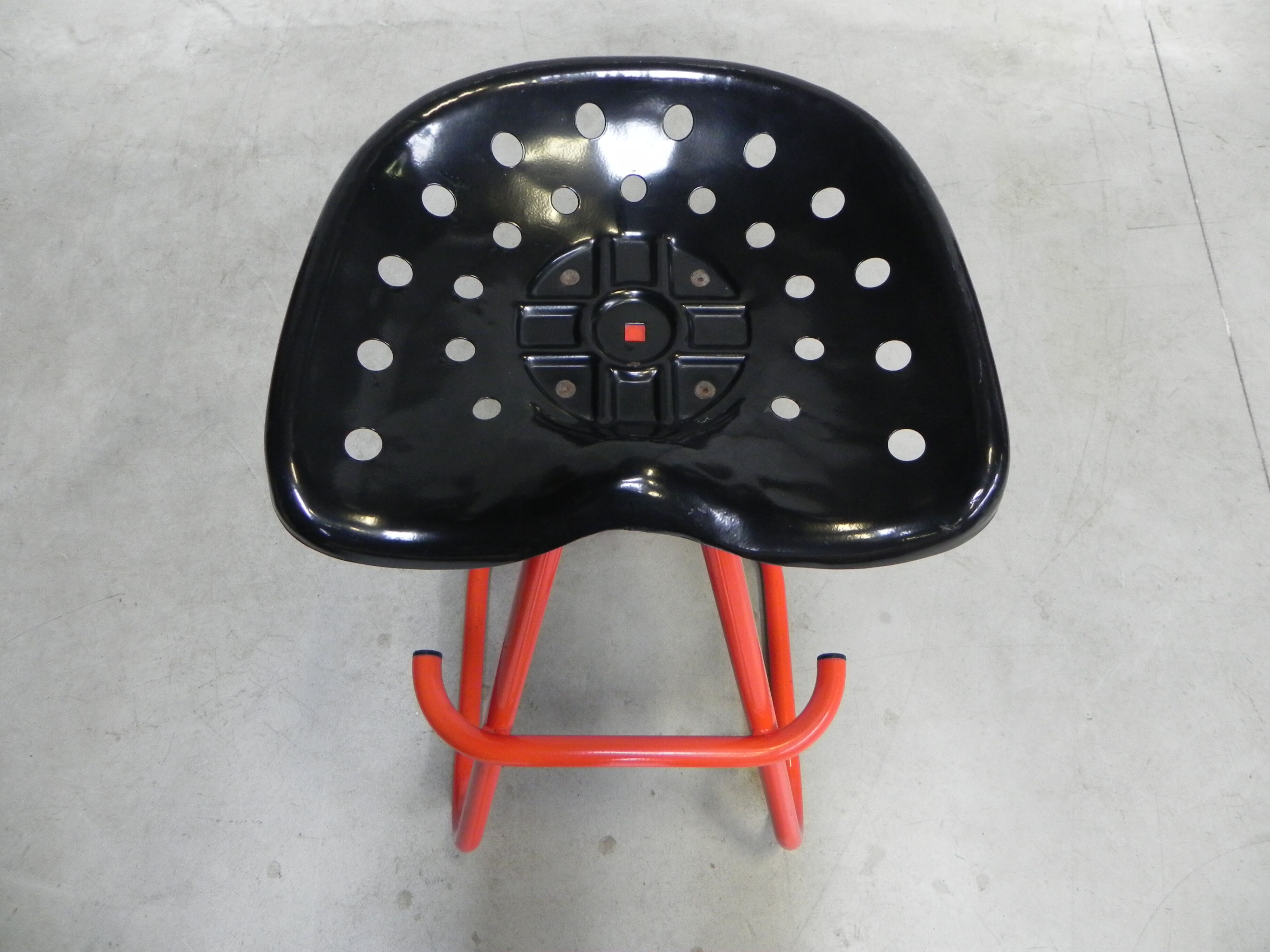 Tabouret bar vintage acier siège de tracteur
