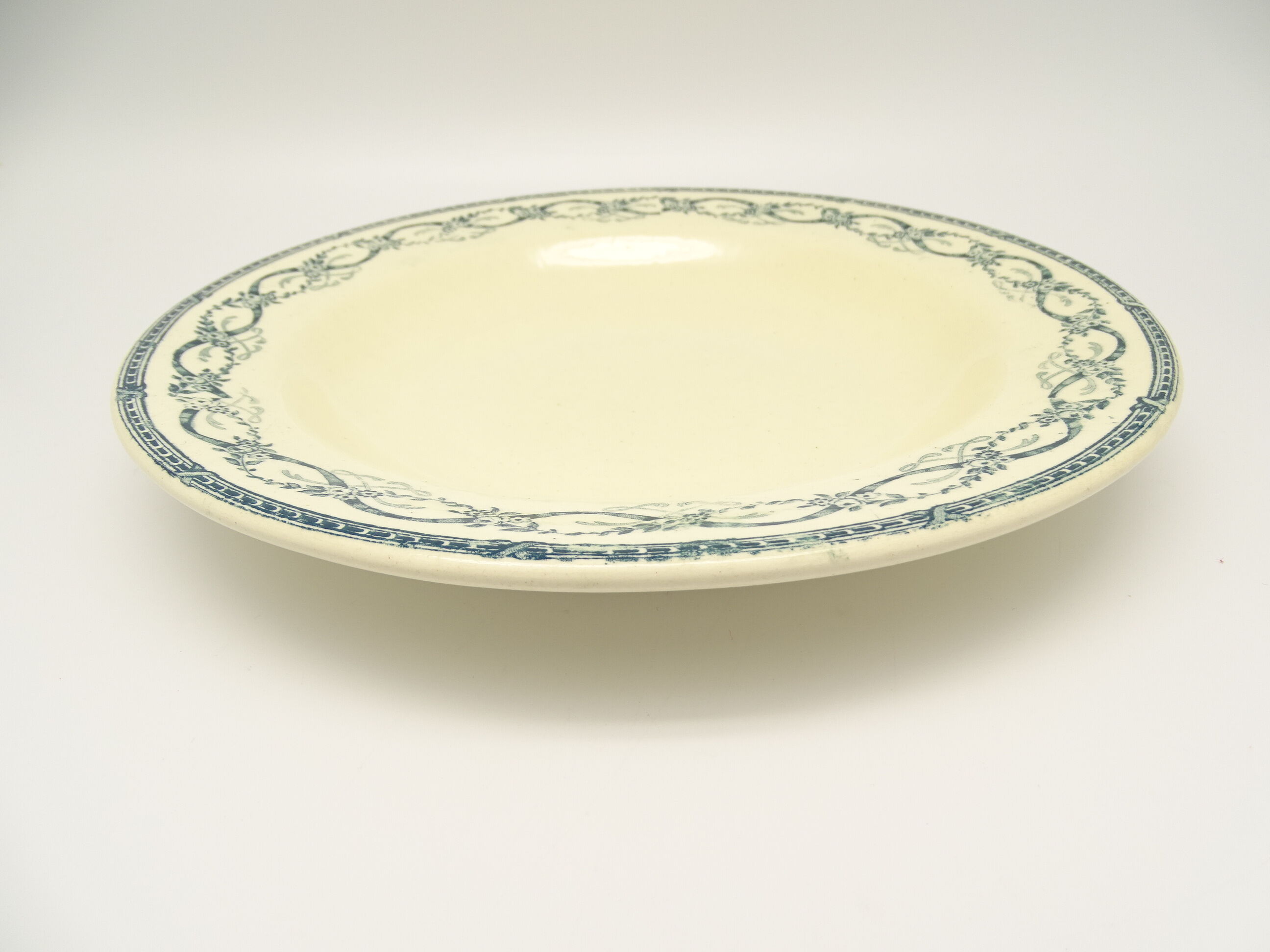 Assiettes creuses des Salins modèle Recamier
