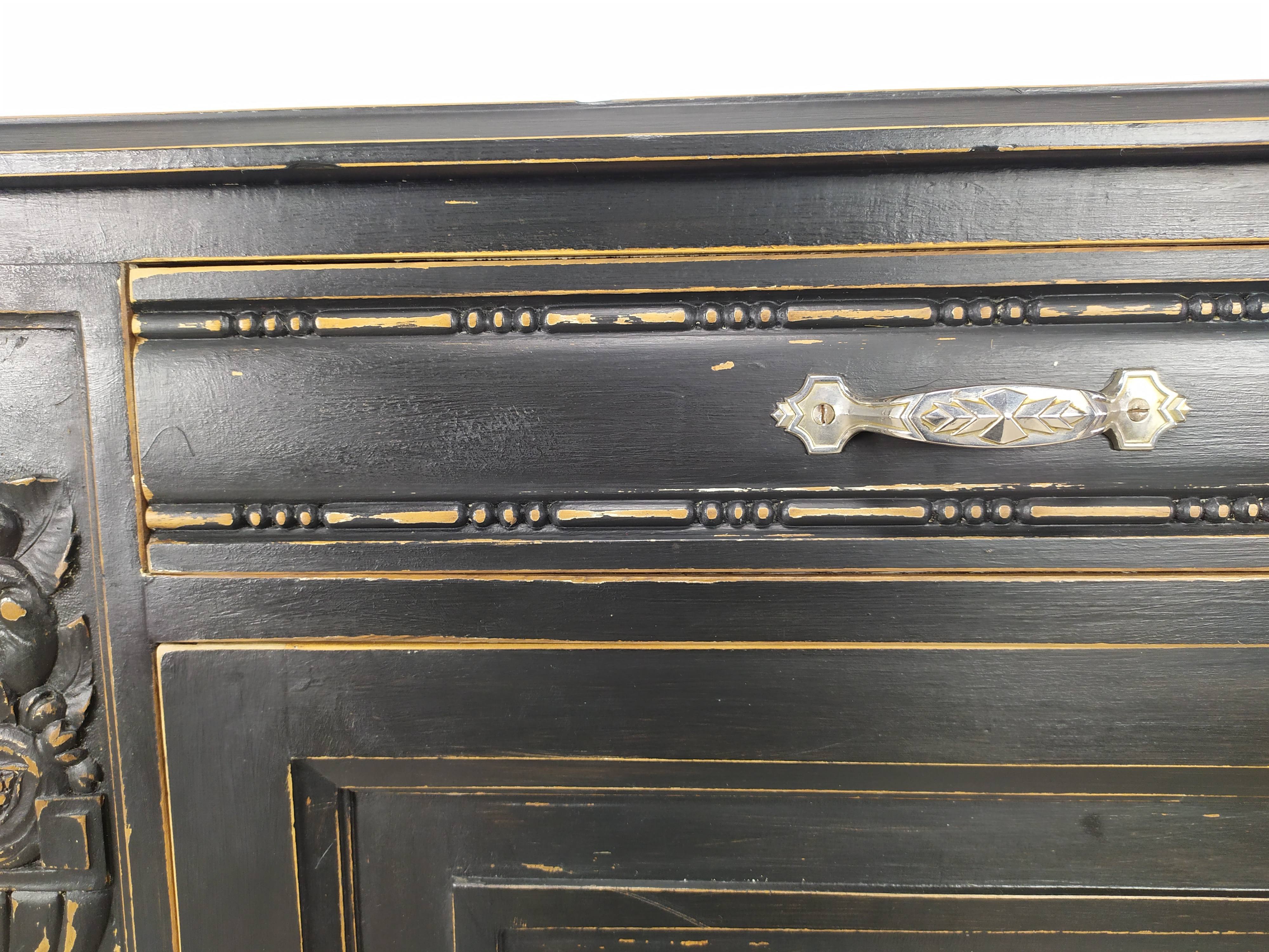 Buffet 1920 patinated black