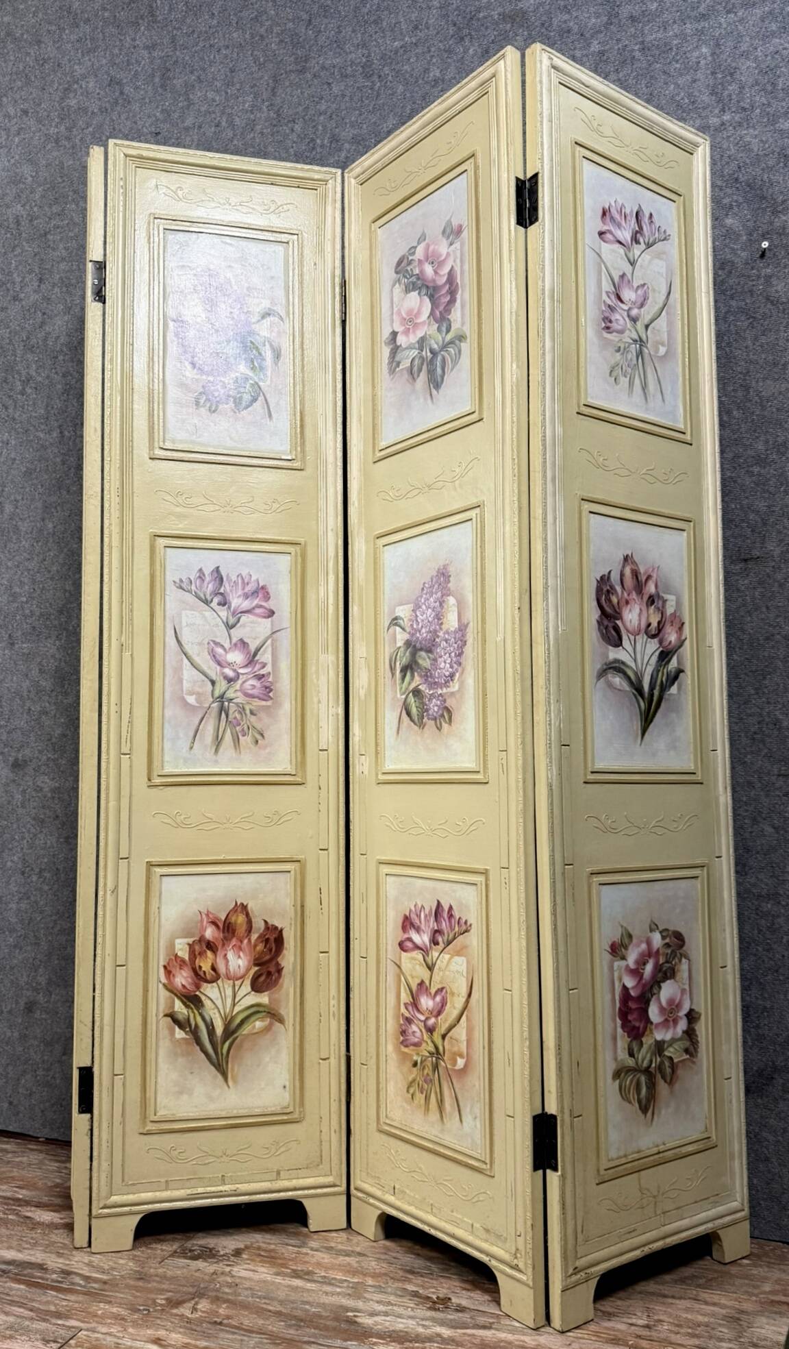 Large 4-panel Living Room Bedroom Privacy Screen circa 1940