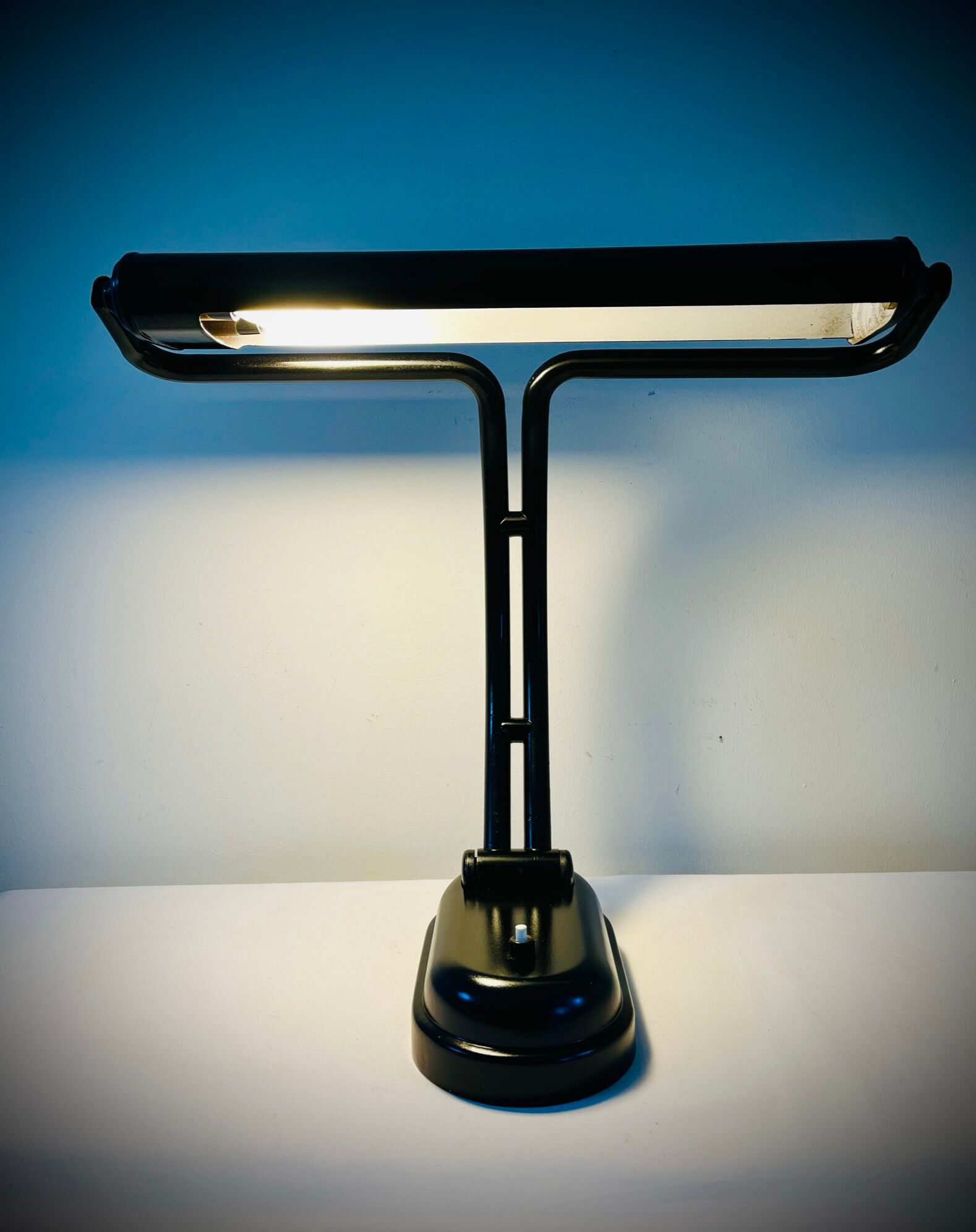 Jumo desk / table lamp