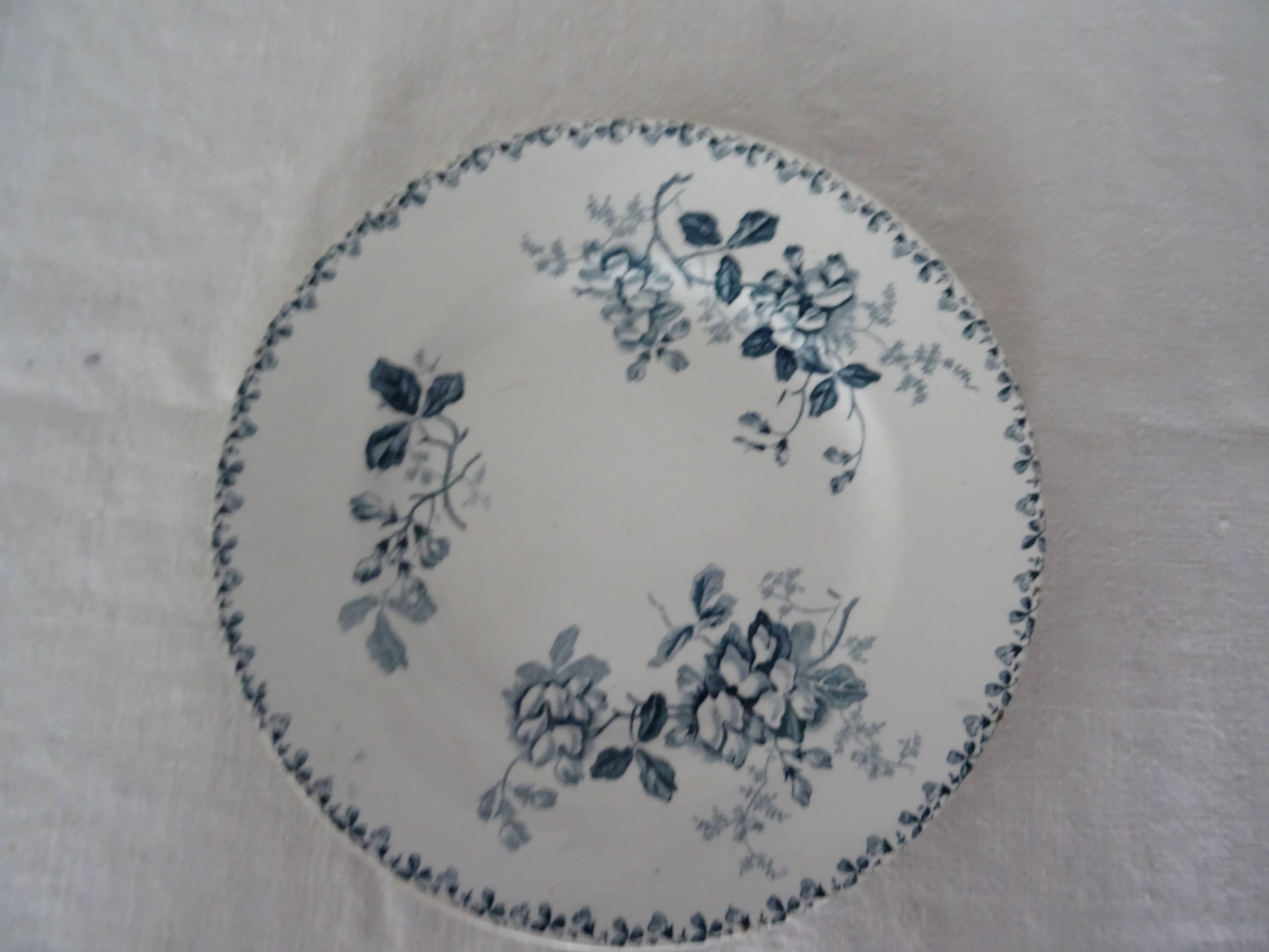 PLATE Saint Amand hamage faience old flowers ACACIA 299112