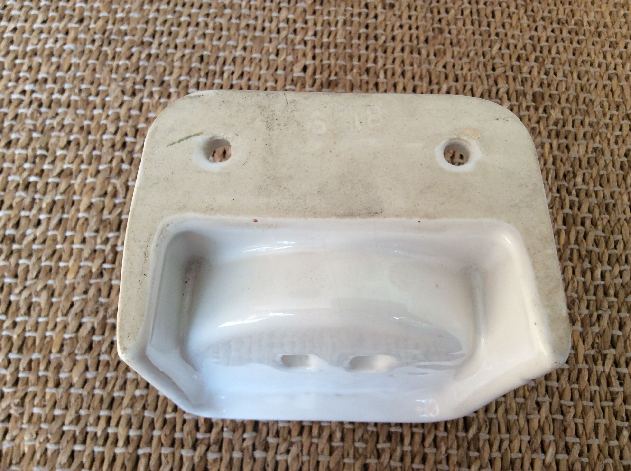 Porcelain soap dish