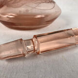 Service à liqueur en verre rose, carafe gravée